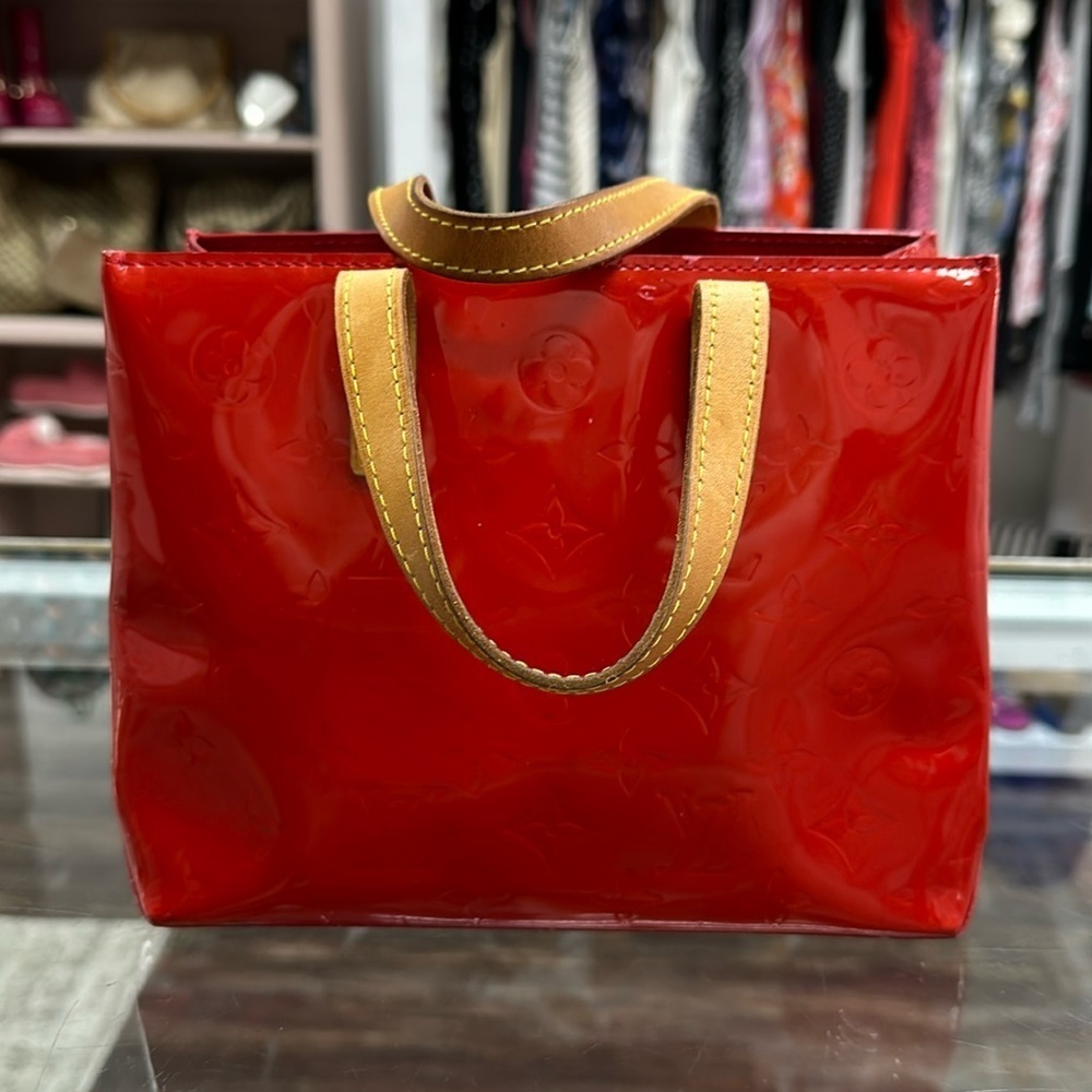 Louis Vuitton Reade PM Red Vernis Monogram